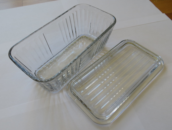 Anchor Hocking food container rectangular with glass lid